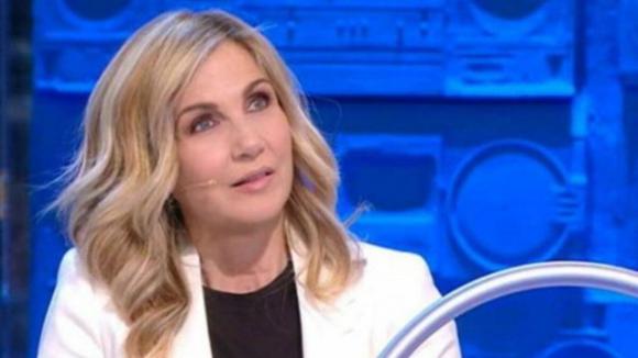 Lorella Cuccarini, l’accusa sui social: "Mi ha ridotta così.."