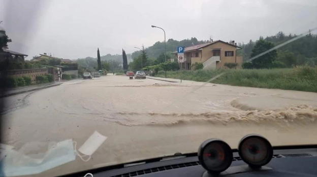 Maltempo Italia, ci risiamo: "Salite ai piani alti"