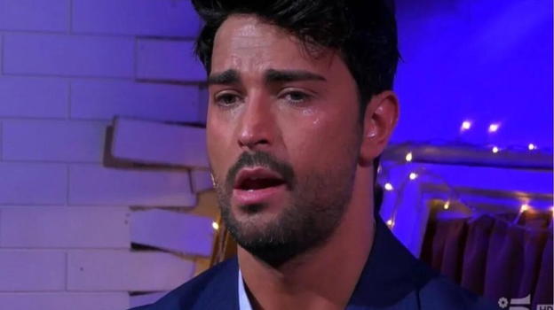 Il volto noto della Tv e del GF Vip, danni a lui e alla macchina: è grave
