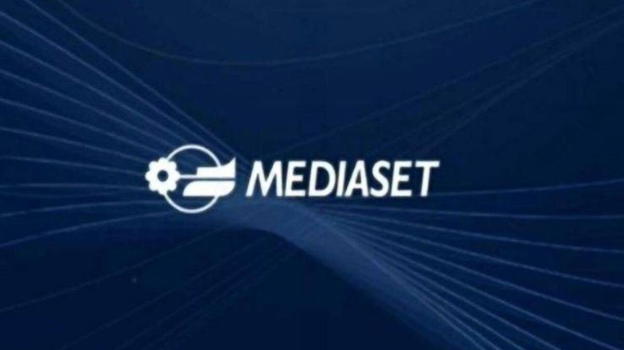 Mediaset, cambio programmazione in onore di Silvio Berlusconi: "Non andrà in onda.."