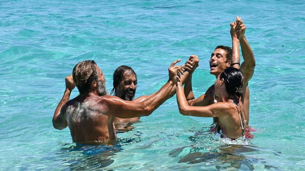 Prova specchio all’Isola dei Famosi, la reazione dei naufraghi