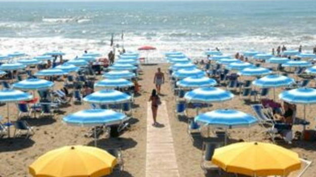 È successo in spiaggia poco fa, bagnanti increduli