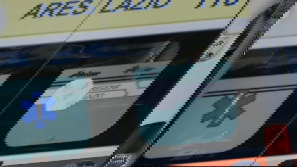 Bimba di un anno trovata morta in auto a Roma: forze dell'ordine sul posto
