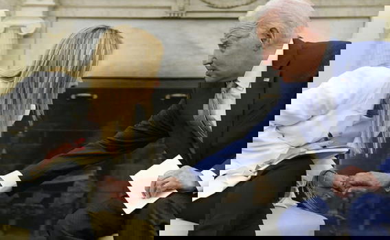 Giorgia Meloni, svelata la frase "segreta" di Biden durante l’incontro