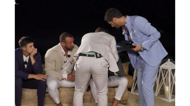 E’ successo durante il falò di Temptation Island, vede le immagini e…