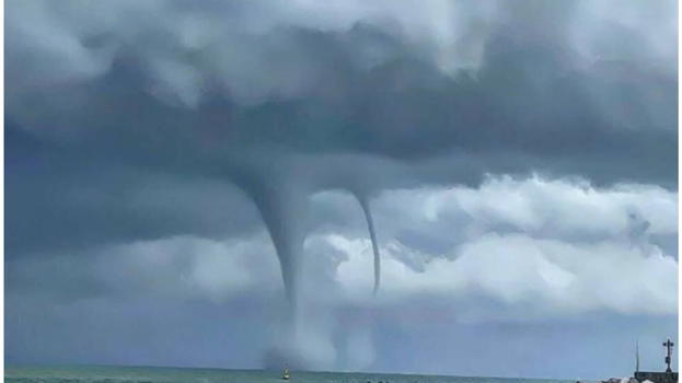 Italia, violenta tromba d’aria in spiaggia: bagnanti in fuga