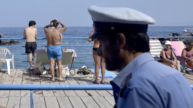 Trovato in spiaggia senza vita il famoso italiano