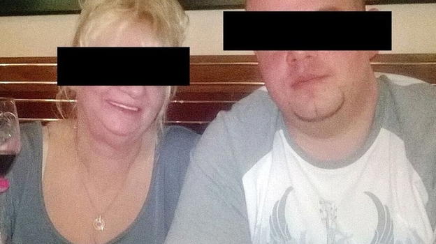 Fa a pezzi la mamma e poi se ne va al pub: la confessione