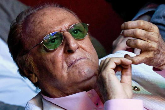 Renzo Arbore, la brutta notizia è arrivata in diretta tv