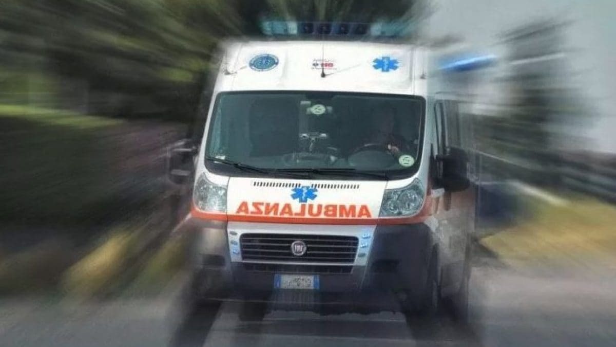 La droga arriva in ambulanza: le consegne di cocaina, marijuana e hashish durante il Covid