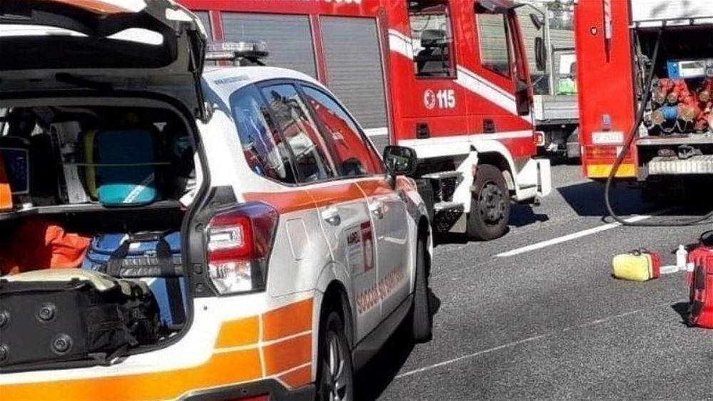 Incidente sull'autostrada A8, morta una donna: era appena atterrata a Malpensa per incontrare il figlio