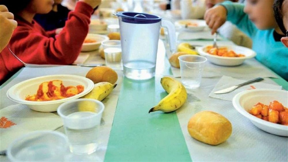Una colletta per pagare il pranzo a scuola a chi non può permetterselo: nasce la mensa sospesa