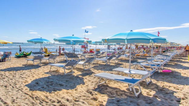 Panico sulle spiagge italiane, i bagnanti in fuga: il motivo