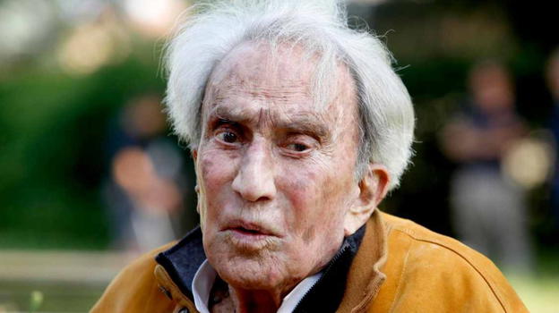 Emilio Fede in lacrime, la disperazione sulla cifra che prende di pensione