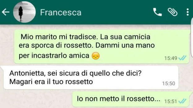 La camicia di suo marito è sporca di rossetto. Decide di mandare un messaggio alla sua amica e…