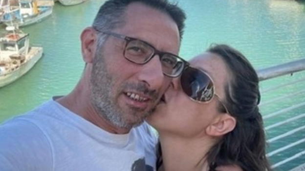 "Addio papà eroe". Oggi i funerali di Francesco, deceduto in vacanza sotto gli occhi della moglie e dei figli