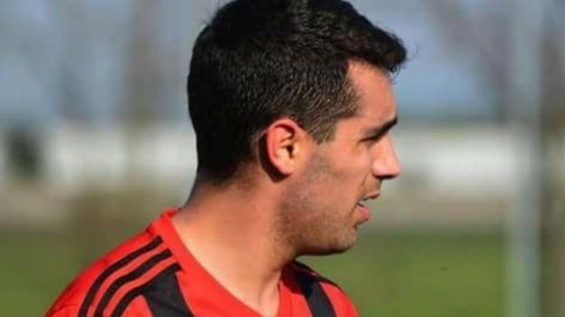 Calcio in lutto, il calciatore fa colazione e ci lascia