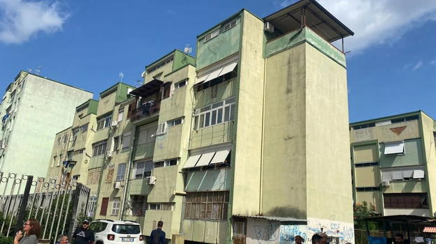 La premier Giorgia Meloni arriva a Caivano ed accade il finimondo