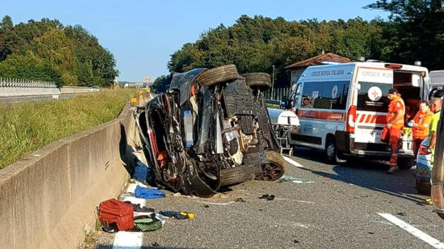 Famoso italiano deceduto insieme alla moglie in uno schianto stradale