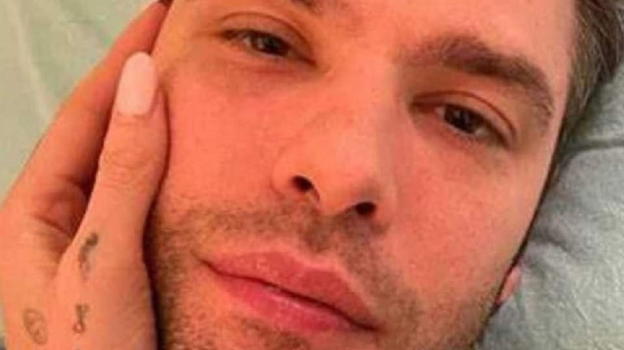 Fedez, improvvisa ultim’ora: sono entrati nella sua stanza
