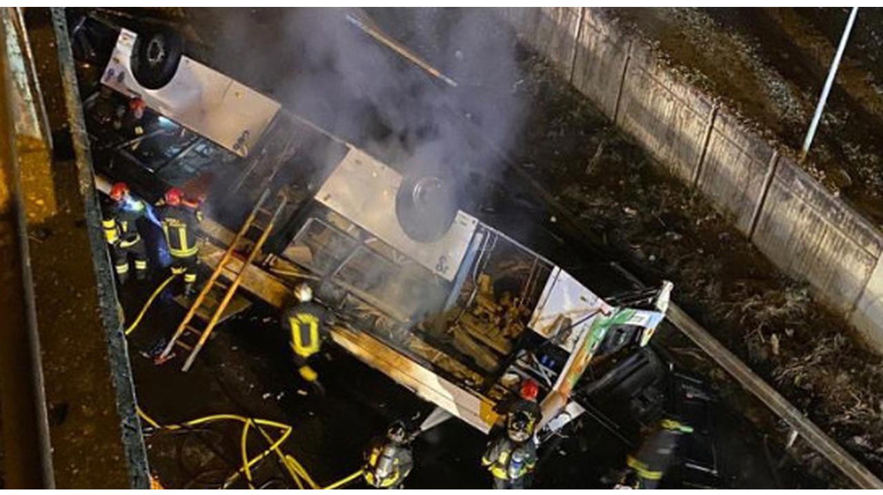 Autobus precipitato a Mestre, la verità dalla scatola nera