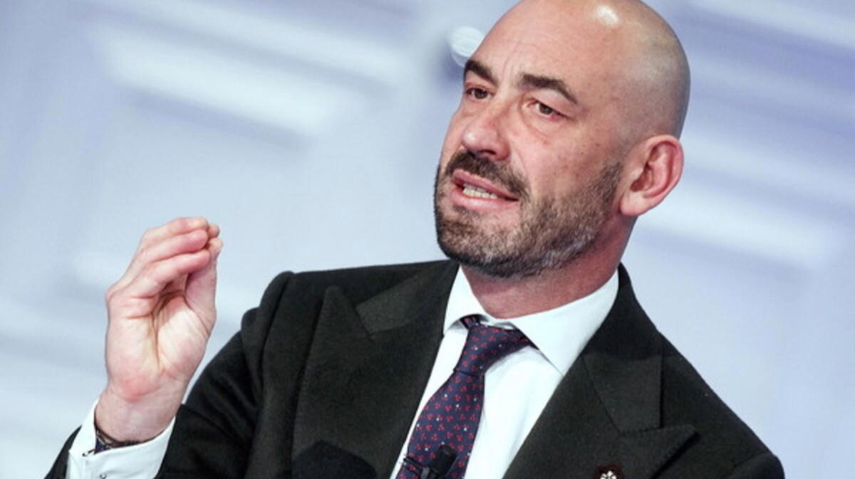 Matteo Bassetti mette tutti in guardia: "Una catastrofe sanitaria globale.."