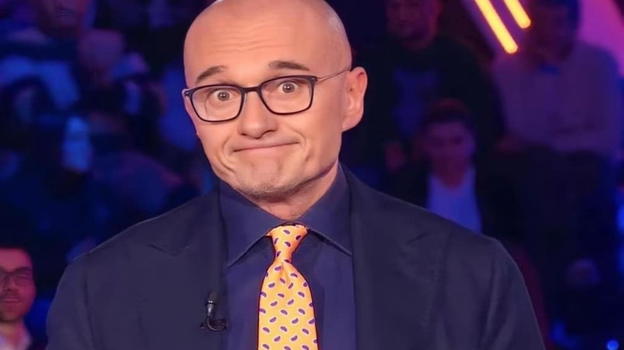 Grande Fratello, la notizia pochi minuti fa: questa sera uscirà dalla Casa