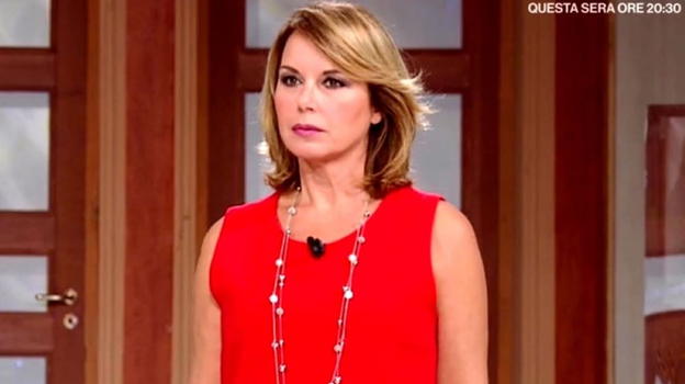 Monica Leofreddi, la brutta notizia poco fa: investita da un’auto