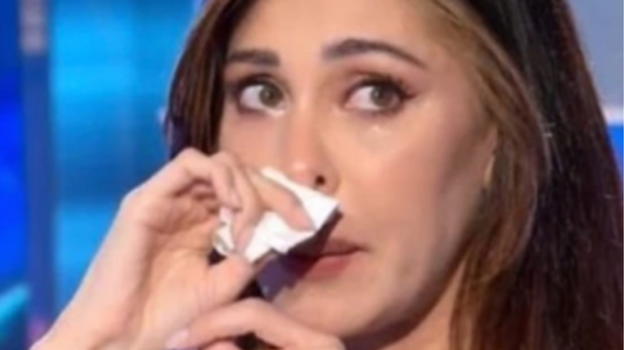Belen, la confessione a luci rosse in Tv: "Faccio cose come…"