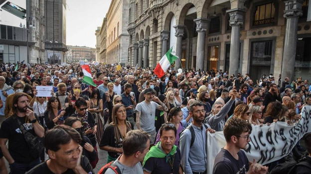 Tutta Italia scende nelle piazze: "Blocchiamo tutto"
