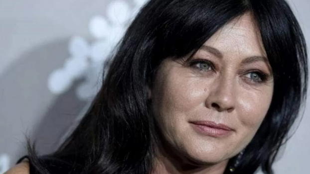 "Non ho ancora terminato il mio cammino". Il difficile percorso di guarigione di Shannen Doherty contro la neoplasia