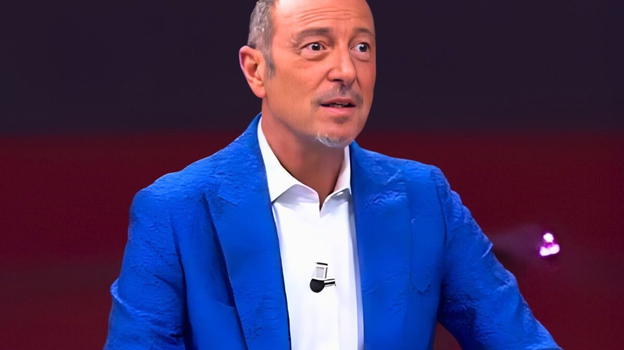 “Affari Tuoi”, il concorrente fa commuovere tutti in studio