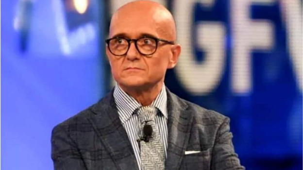 Grande Fratello, la notizia poco fa: questa sera uscirà dalla casa