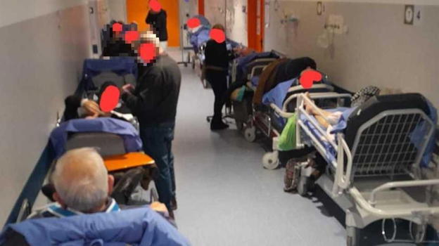 Italia, situazione fuori controllo: oltre 72 barrelle in fila al pronto soccorso