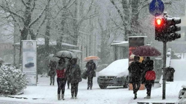 Meteo Italia, temperature in picchiata e neve in arrivo a bassa quota