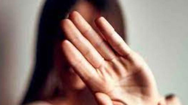 Partorisce in Ospedale, quando il neonato viene alla luce l’ostretica chiama la Polizia