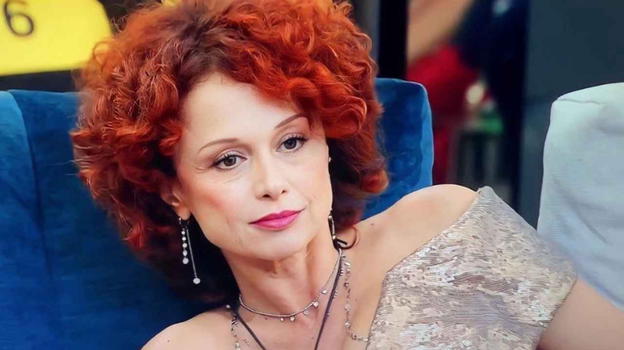 Beatrice Luzzi, la rivelazione nella notte ai concorrenti: "Fuori ho…"