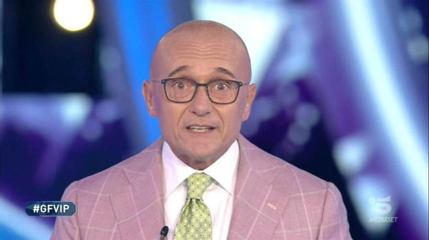 Grande Fratello, la concorrente ha preparato le valige: "Basta abbandono"