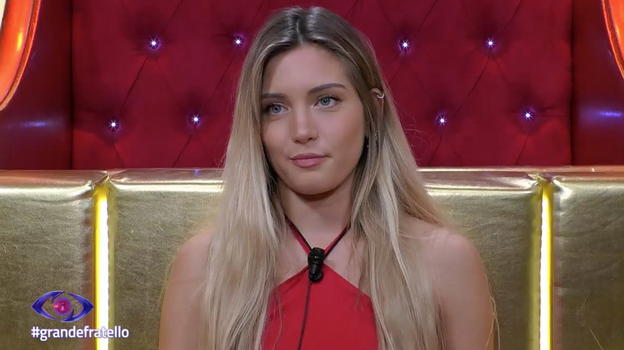 "Sapete perché Anita non esce?". Bea scopre tutto e svela il motivo