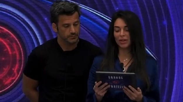 Grande Fratello, sono Greta e Maddaloni a dare l’annuncio agli altri concorrenti