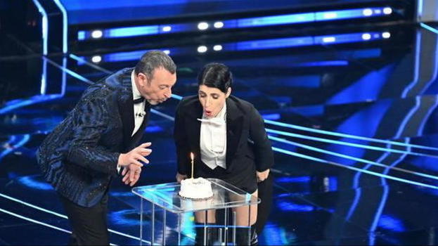 Sanremo 2024, tutti contro la torta di Giorgia perché…