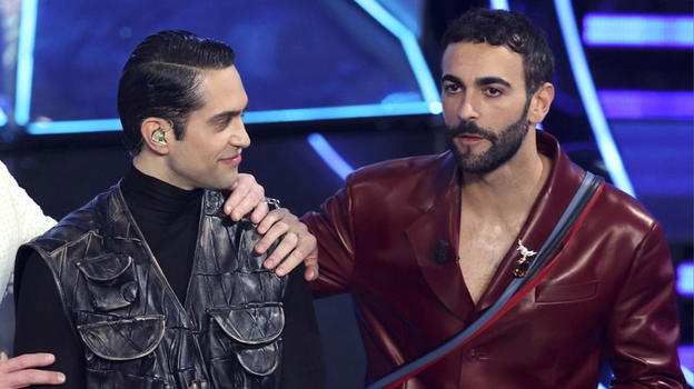 Sanremo 2024, Mahmood in imbarazzo sulla domanda su Mengoni