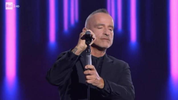 Sanremo, è successo subito dopo l’esibizione di Eros Ramazzotti