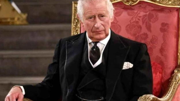 "Vi dico come sto". Re Carlo, le prime parole e la prima uscita dopo la diagnosi