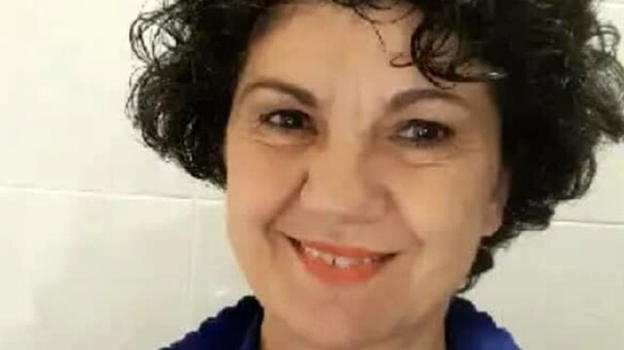 Sospesa (di nuovo) la maestra che faceva pregare i suoi alunni