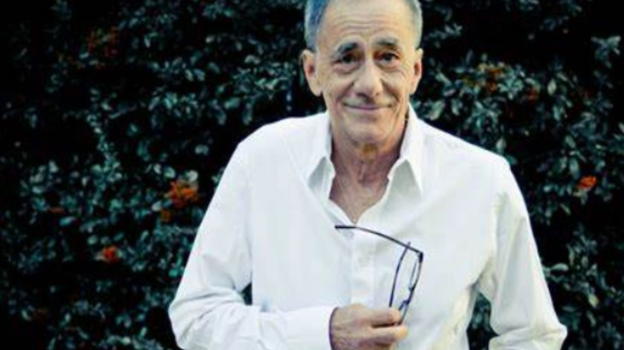 "Lo vedo tutte le notti, non se ne va".  Roberto Vecchioni in lacrime fa commuovere tutti