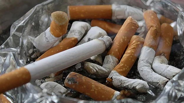 Italiani su tutte le furie: la terribile notizia per chi fuma