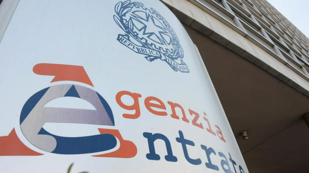 Agenzia delle Entrate, boom di lettere e avvisi in questi giorni: cartelle esattoriali salatissime