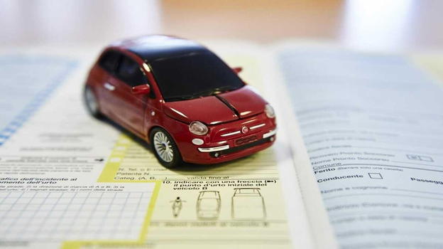 Assicurazione auto, la pessima notizia per gli italiani