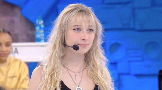 “Adesso parlo io”. Amici 23, Nahaze rompe il silenzio dopo l’eliminazione